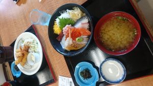 海鮮丼